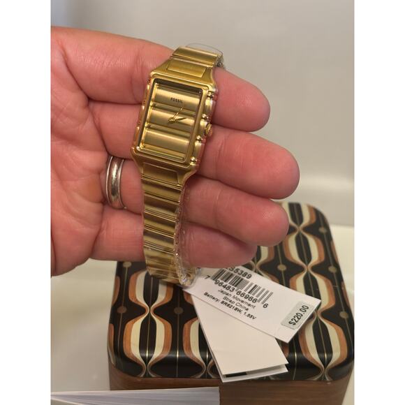 Fossil Raquel ES5389 — All-Gold Tone, 23 mm Rectangular - Picture 17 of 17